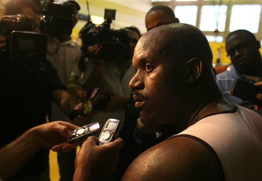 TA：巴萨、曼城和巴黎欣赏阿克利乌什，明夏他会高价转会（TA：巴萨、曼城与巴黎青睐阿克利乌什，明夏或高价转会）