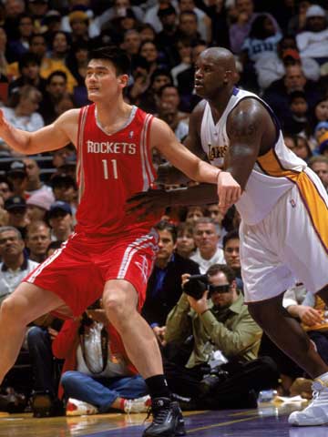 友谊赛战报：斯坦韦戴帽，张琳艳造险，英格兰女足8-0中国女足（热身赛快讯：英格兰女足8-0中国女足，斯坦韦上演帽子戏法，张琳艳屡造险情）