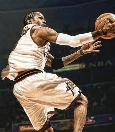 中超赛程更新：关注榜首之争,（中超最新赛程发布：榜首之争成焦点）