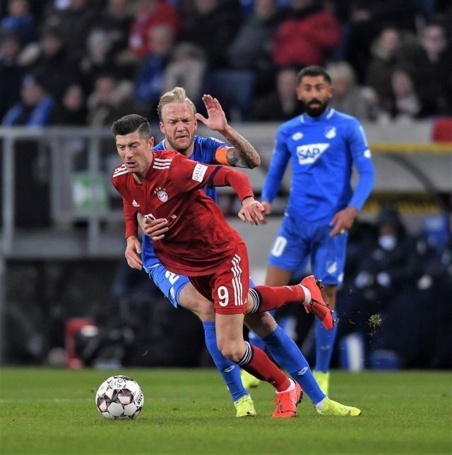 中国足协代表团访问法兰克福俱乐部，双方开展深度交流（中国足协代表团赴法兰克福俱乐部考察，双方展开深入对话）